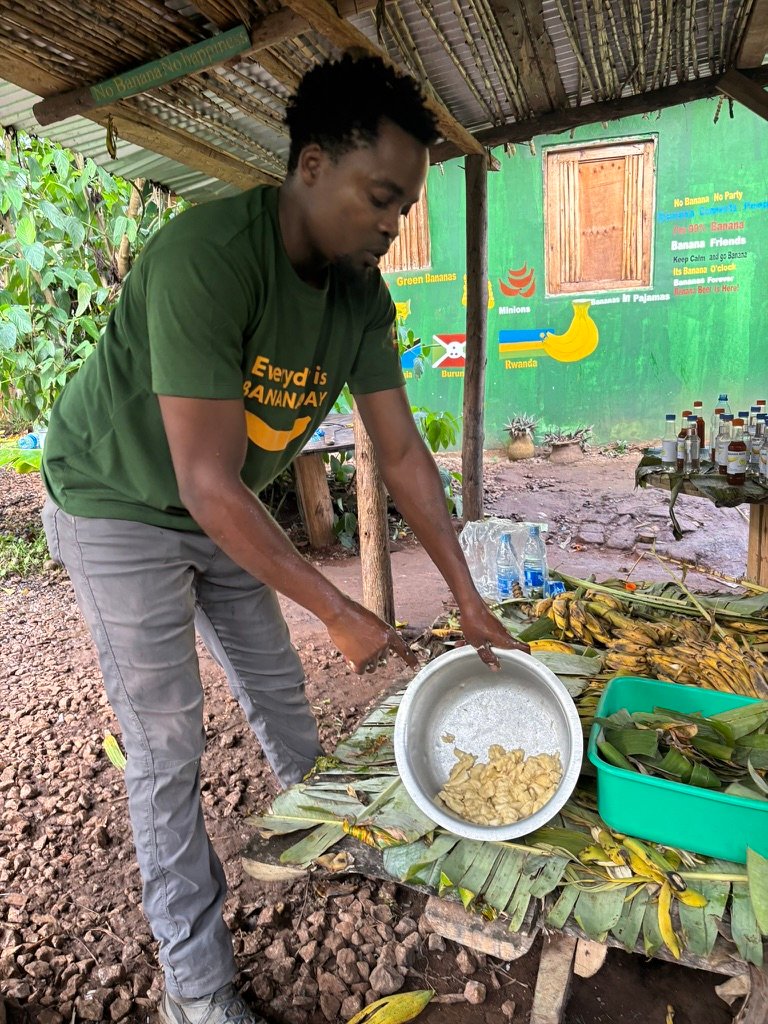 Rest in Banana's founder - Banana Juice making experience