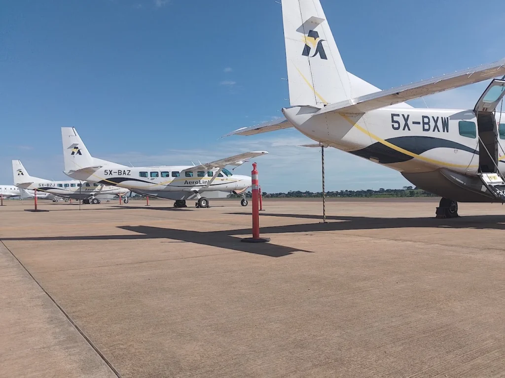 luxury fly-in safaris Uganda